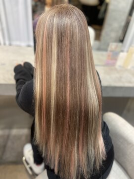 ラビス 浦和(Lovis) 切りっぱなしボブ/エアリーロング/美髪/ピンクブラウン/浦和