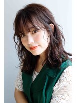 モコ(MOCO)&nbsp;リバースカールを利かせ、いつものゆるふわを大人に