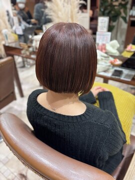 フラット 千葉(Flat.) ボルドーブラウン、ショートボブ【千葉】