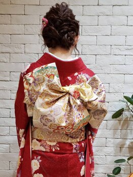 ヘア パレット(Hair Palette)の写真/特別な日のお手伝いをいたします☆プロの技でより華やかに演出♪早朝予約も承ります◎（30分＋500円）