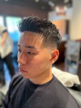 キングスマントーキョー 三鷹店(KINGSMAN TOKYO) フェザーアップ