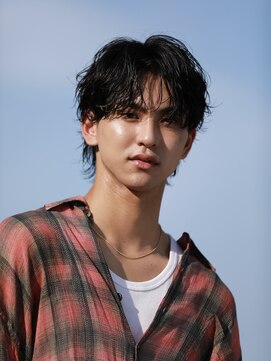 レガシー(REGASEA) 黒髪パーマ 波巻きパーマ シャドウパーマ ツイストスパイラル