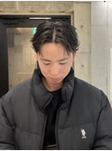 センター分け　x フェザーショート