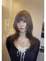 ヨム(YOMU) 【透明感のあるデザインカラーに】くびれハッシュカット