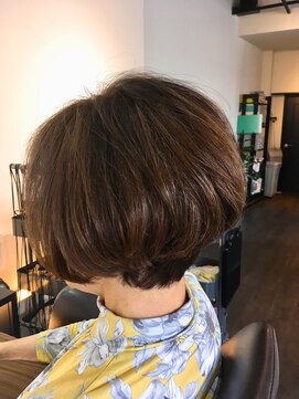 ロンド(Le rond) 前下がりショートボブ