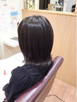 ティエス ジール 成瀬店(TS ZEAL) ロブ外はねストレート