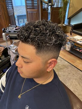 リットジェンツ 千葉(Lit Gents) ハイライトハードパーマ【YUSUKE】