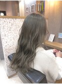 ミルクティーベージュ