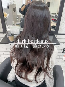 アンド(ANDO) 【本町】暗めボルドー 艶と透明感 ウェーブ 波巻きロング 韓国