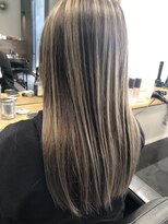 アドレ(ADORER)&nbsp;シャドールーツグレージュ