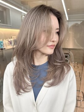 ヨロ 小岩(YOLO) ハイライトショートヘアダブルカラーイルミナカラーオージュア