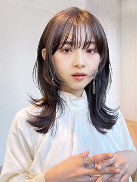 アイティー バイ アルバム 浦和店(IT by ALBUM) フェイスレイヤー_レイヤーロング前髪パーマ_69407