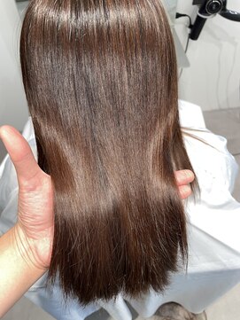 フク(FUKU) 縮毛矯正でツヤツヤの柔らかストレート