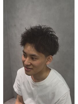 ササ シンサイバシ(33 SHINSAIBASHI) スパイキーパーマ