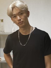 サンズ オブ フェブ(sons of fev)&nbsp;(fev_sora)ホワイトベージュ×毛流れセンターパート