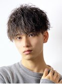 スパイラルパーマツイストパーマアップバング短髪メッシュ