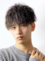 スパイラルパーマツイストパーマアップバング短髪メッシュ