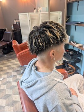 シーン(SeeN.) ツーブロックフェードショート