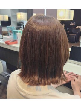 エノモト(ENOMOTO) 切りっぱなしヘイリーボブくびれ外ハネ×チョコレートブラウン