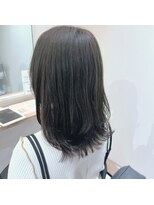 チコ シンジョウ(CHIKO) ミディアムレイヤー+ダークオリーブカラー