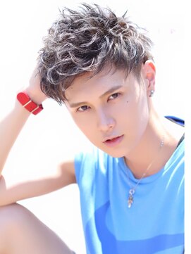 リップス 大宮(LIPPS) バンズモヒカン 刈り上げネープレスマートグランジイメチェン