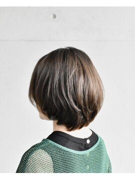 フロラクロマ 上通NEWS裏(FLORACHROMA) ２０代３０代 レイヤーボブ