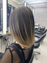 イキ 表参道(iki omotesando)&nbsp;モード/無造作ウェーブ/大人ガーリー[表参道駅]