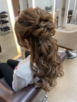 ヘアメイク アリープ(HAIR MAKE ALEAP) ハーフアップ