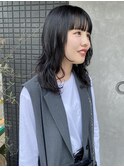 ぱつっと前髪×黒髪パーマ