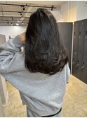 暗髪だけど透け感たっぷり！深いブラウンカラー