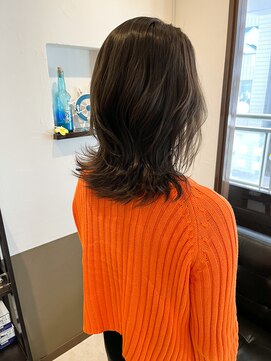 レオ(LEO) レイヤー アッシュベージュ