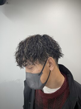 リバティシェアバーバー 銀座(LIBERTY SHARE BARBER) ツイストスパイラルパーマ