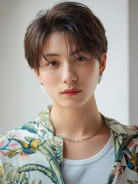 オーシャントーキョー サニー 原宿(OCEAN TOKYO Sunny) フェザーパーマセンターパートシャドウパーマ韓国ヘアメンズ