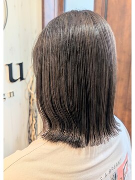 イル(iru) シークレットハイライト◇グレージュ