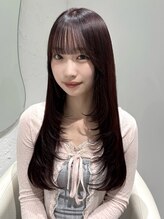 シーン(scene) 【Misaki】レイヤーカット×ワインレッド