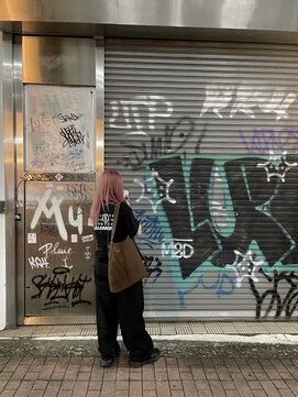 ピンクベージュ　ケアブリーチ