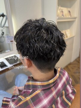 ヴァネッサ VANESSA さっぱり決まるスパイキーショート×スパイラルパーマ◎高橋美穂