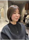 顔周りが柔らかいミニボブ