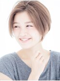 前髪長め前髪なしふわ軽似合わせカット大人前下がりショートボブ