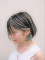 ヘアーライズ 池袋東口店(hair RISE)&nbsp;フルブリーチの髪にアンブレラカラー水色っぽいマニキュア