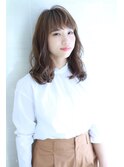 ネイビーカラーの大人かわいいブランジュ小顔くびれセミディ