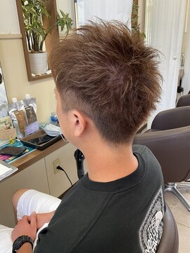 コアフィールフィス(COIFFURE fils) 【見附　今町】ハイトーン　ショート　夏ショート　アップバング