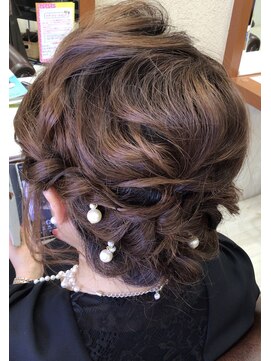 トモ tomo ビューティプラザ BEAUTY PLAZA ゆるふわパーティヘアセット