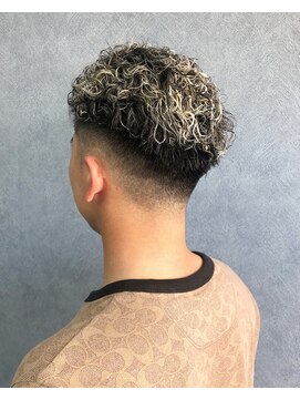 クレオ 福大通り店(CREO) 極道パーマ×ハイライト