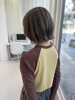 ハイブ 金沢(Hive)&nbsp;ブリーチグレージュ透明感カラーぷつっとボブ外ハネボブ髪質改善