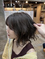 オリーブグレージュ
