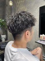 ブリーチ毛でもしっかり波打ち感！周りと差をつける波パーマ！！