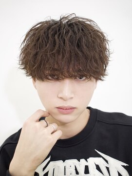 エデアンルクラ 下通(EDEAN Leclat) 熊本波巻きスパイラル 波巻きパーマ 無造作マッシュ メンズヘア