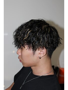 ウエストバーバーショップ(WEST BARBER SHOP) ツイストスパラルパーマ