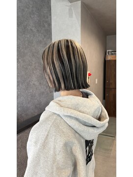 リタ(LITA) 20代30代ハイトーンアンブレラカラーボブ